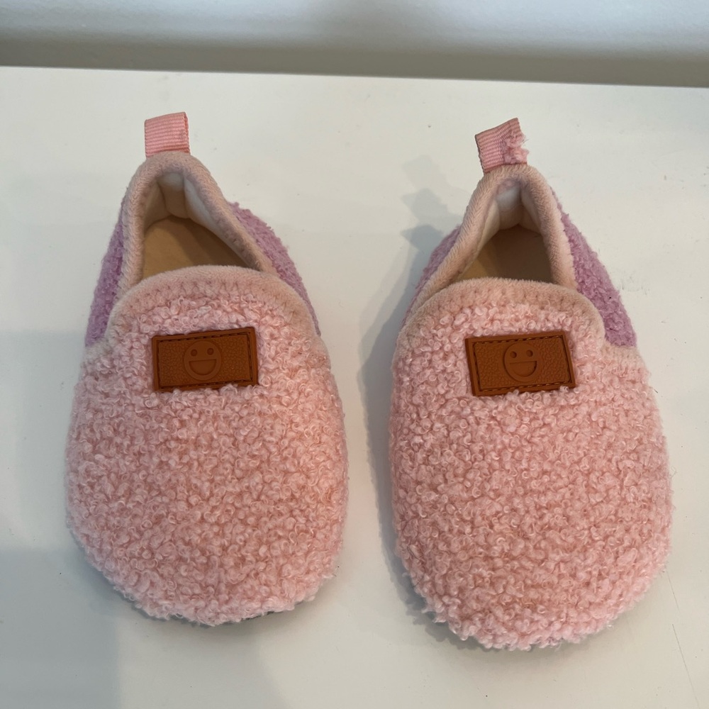 Kids cozy  Indoor Household Pink Slippers size 24-25